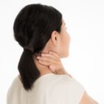 柏市・増尾で首から肩にかけてのつらさを感じる方のイメージ