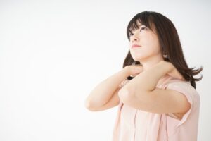 秋の肩こりがひどい原因は？つらい肩こりを楽にする方法を整骨院が徹底解説New!!